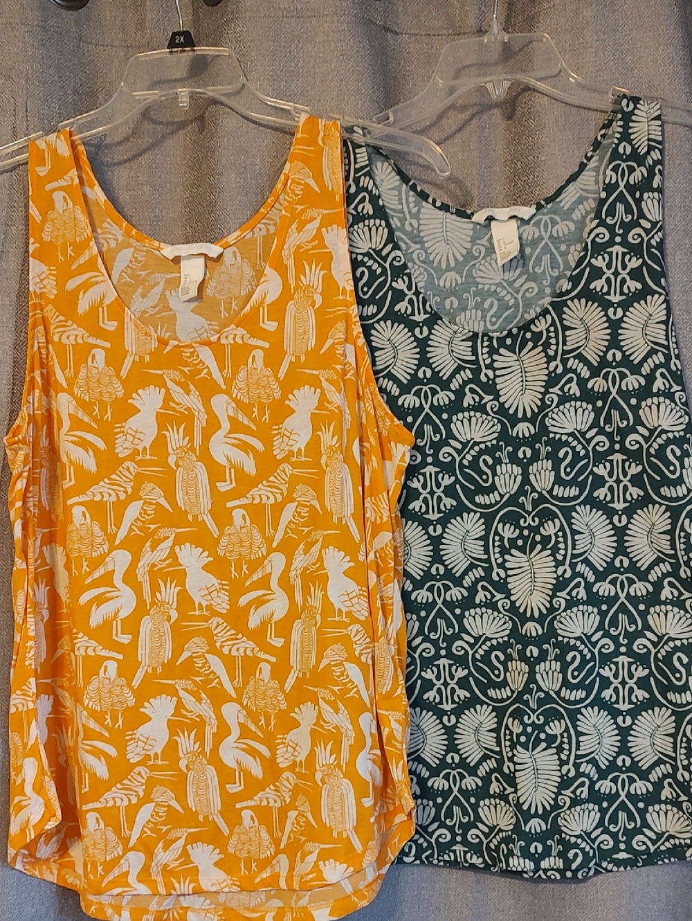 H&M Conscious Scoop Neck Tank Tops Orange & Green With Fun White Patterns Sz L